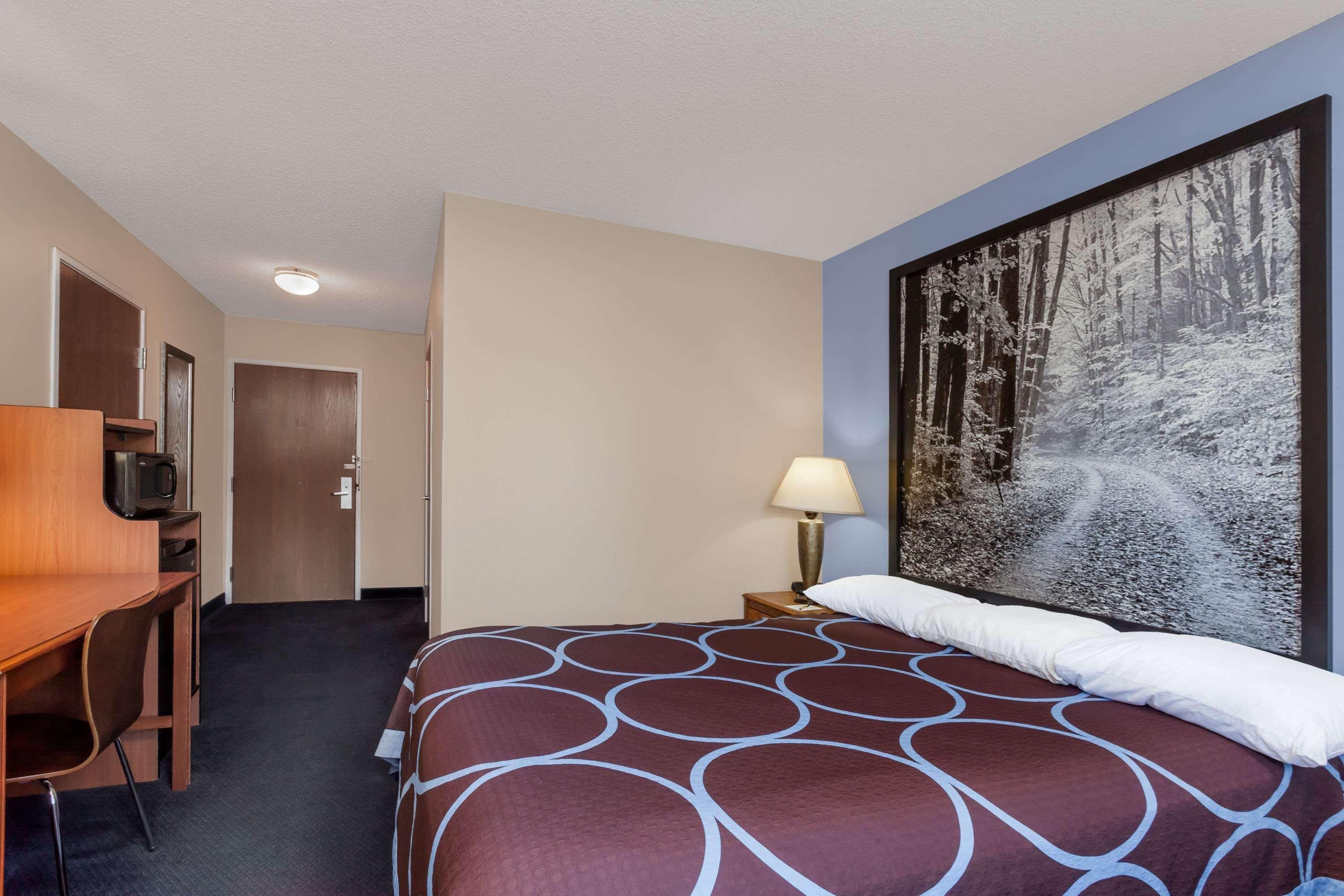 Super 8 By Wyndham Adrian Hotel Kültér fotó